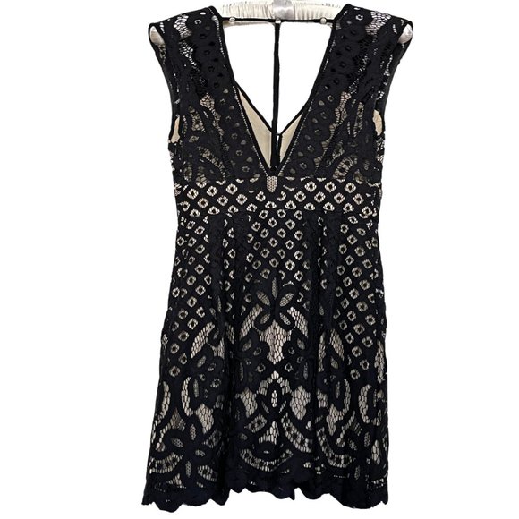 Free People One Million Lovers Lace Dress, Black & Nude, Size 2 - Picture 3 of 6